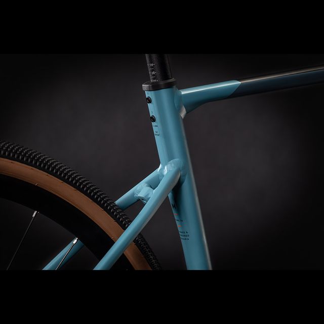 CUBE Nuroad Race 2021 gravel grinder CUBE Nuroad Race 2021 gravel grinder